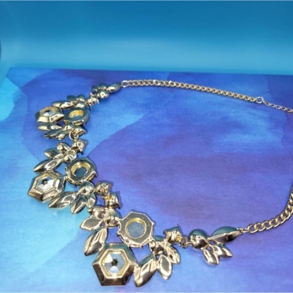 The Limited green blue flower 💠shaped chunky rhinestone gold tone - Picture 15 of 15